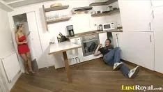Oynat Rumen Porno Klipler ile Mutfakta Rumen Kadın Becerdin Tarafından İşçi