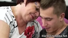 Oynat Şişman kadın ile büyük memeler sikikleri ona yeğeni ile büyük horoz