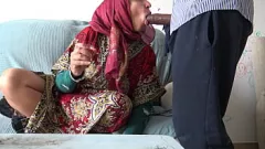Redare Pasiune interrasială: soție musulmană turcă divorțată și imigrant negru