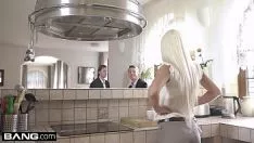 Odtwórz Cipka u amatorskiego ginekologa porno jest zepsuta