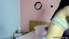 Reproducir Trasas de aficionados colombianos en lencería con consolador en la webcam
