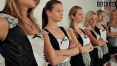 Un grup de sase lesbiene blonde fac sex