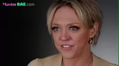 تشغيل مفلس شقراء جبهة تحرير مورو الإسلامية يلعب مع بوسها حلق باستخدام دسار والأصابع حتى أنها النافورات