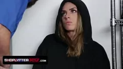 Odtwórz Tabu w biurze Jaimiego Vine'a: ​​Ochroniarz rucha cipkę mamuśki w stylu na pieska po kradzieży w sklepie